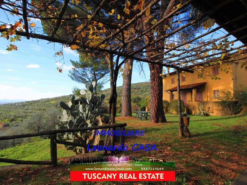 Casale in Vendita a Larciano, 420'000€, 230 m², con Box