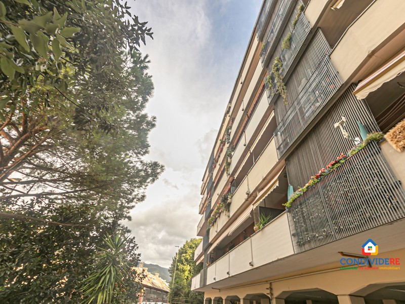 Appartamento in Vendita a Genova, zona Molassana, 217'000€, 97 m²