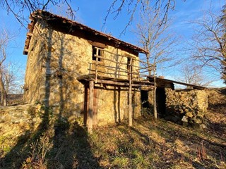 Casa Indipendente in Vendita a Dego, zona Girini, 55'000€, 190 m²