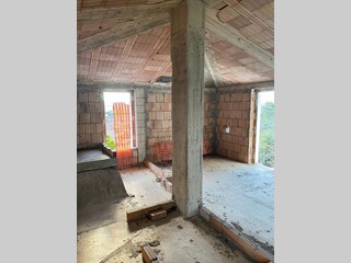 Villa in Vendita a Arezzo, zona Olmo, 200'000€, 120 m², con Box