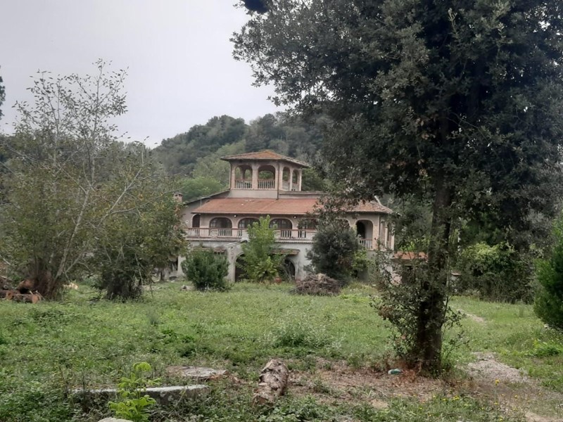 Villa in Vendita a Casciana Terme Lari, 550'000€, 670 m²
