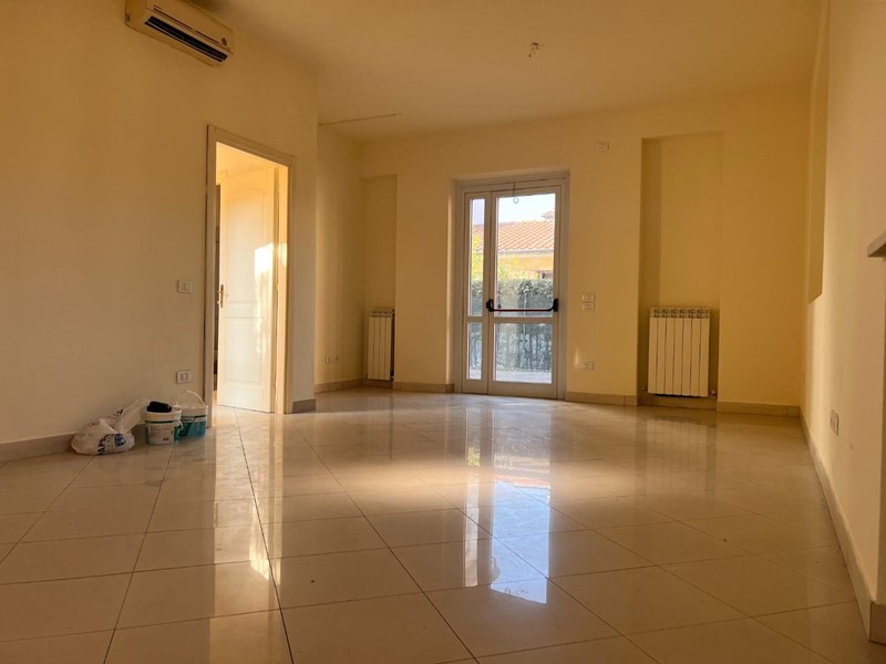 Immobile commerciale in Vendita a Lucca, zona San Concordio Contrada, 110'000€, 46 m²