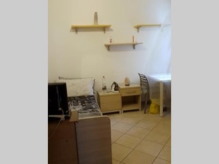 Stanza in Affitto a Pontedera, zona Centro, 300€, 14 m², arredato
