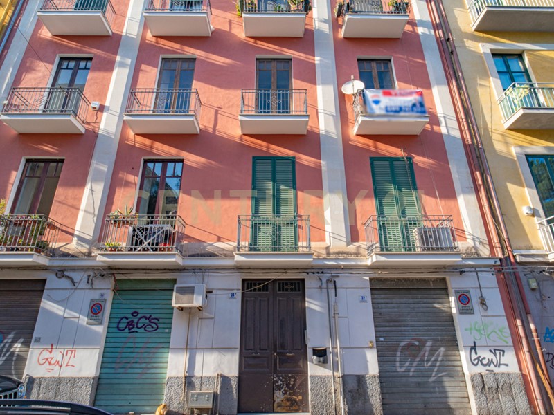 Appartamento in Vendita a Catania, 240'000€, 198 m²
