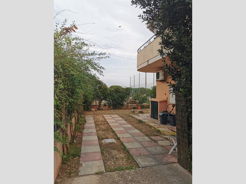 Villetta a schiera in Vendita a Capoterra, zona Poste, 230'000€, 115 m², arredato