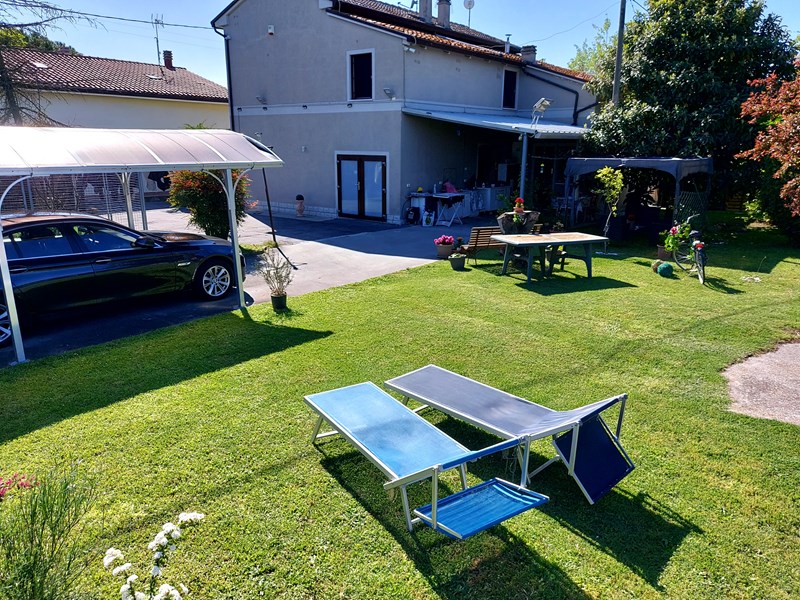 Casa Indipendente in Vendita a Alfonsine, zona Campagna, 279'000€, 233 m², arredato