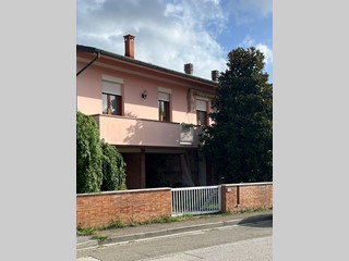 Casa Indipendente in Vendita a Ponsacco, 295'000€, 190 m², con Box