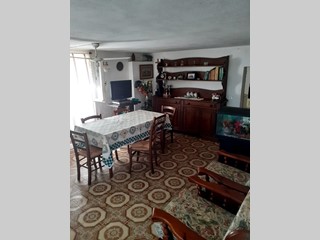 Casa Indipendente in Vendita a Pisa, 190'000€, 120 m², con Box