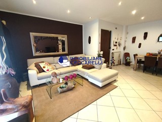 Appartamento in Vendita a Massa, 290'000€, 110 m², arredato, con Box