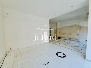 Negozio in Vendita a Viareggio, 130'000€, 50 m²