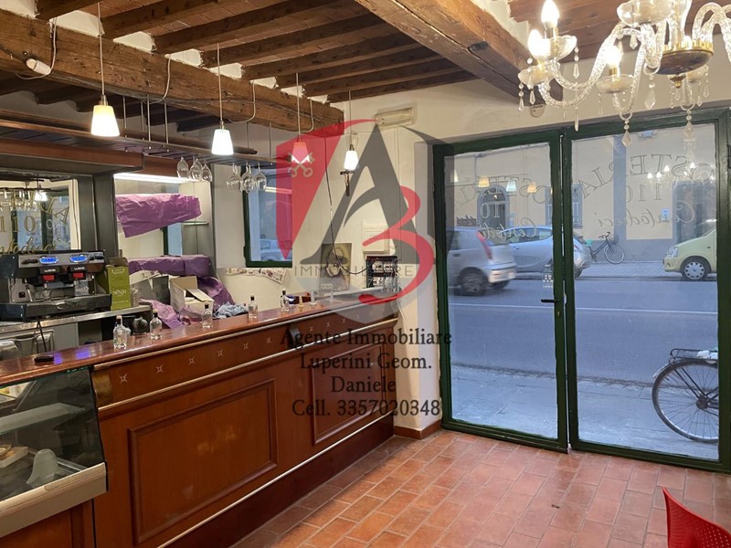Immobile commerciale in Affitto a Pisa, 2'000€, 80 m²