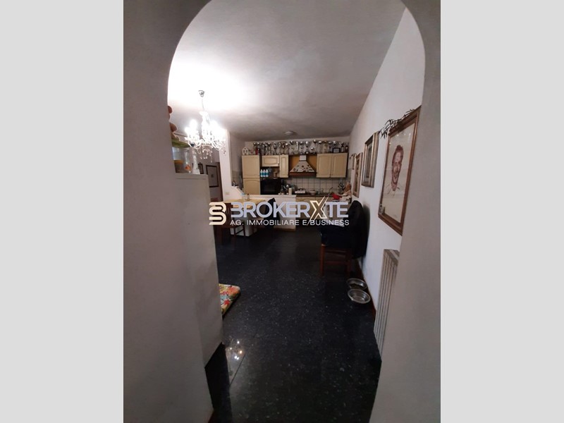 Trilocale in Vendita a Massa, 145'000&euro;, 70 m², arredato
