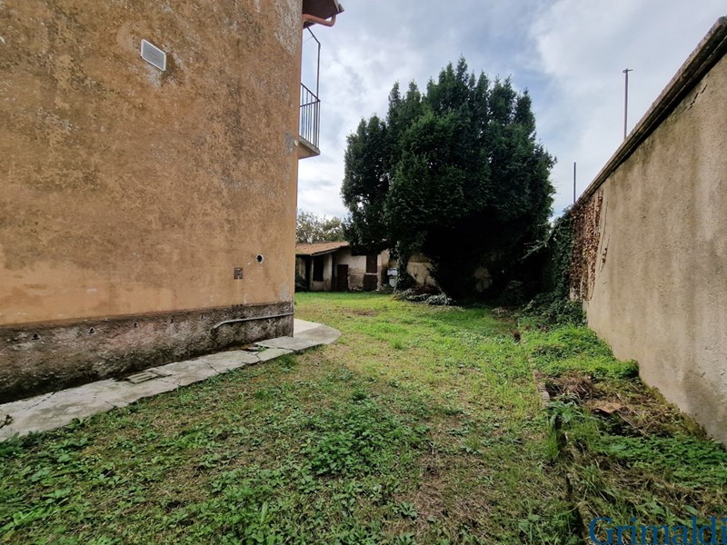 Casa Indipendente in Vendita a Marcallo con Casone, 199'000€, 150 m²