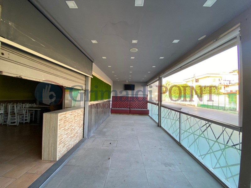 Immobile commerciale in Affitto a Mugnano di Napoli, 120 m²