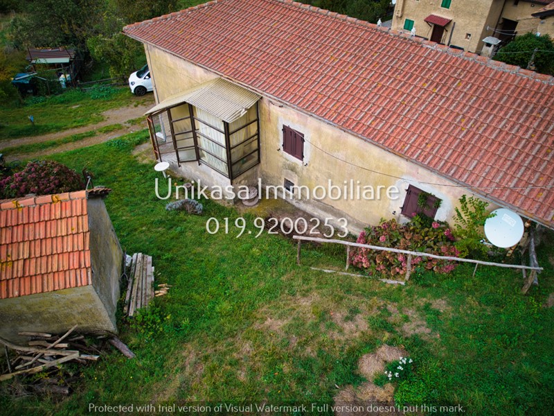 Casa Indipendente in Vendita a Savona, zona San Bartolomeo, 199'000€, 150 m², con Box