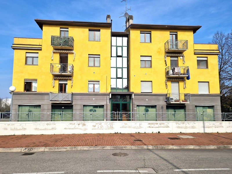Trilocale in Vendita a Ferrara, zona Via Bologna, 144'000€, 75 m², arredato