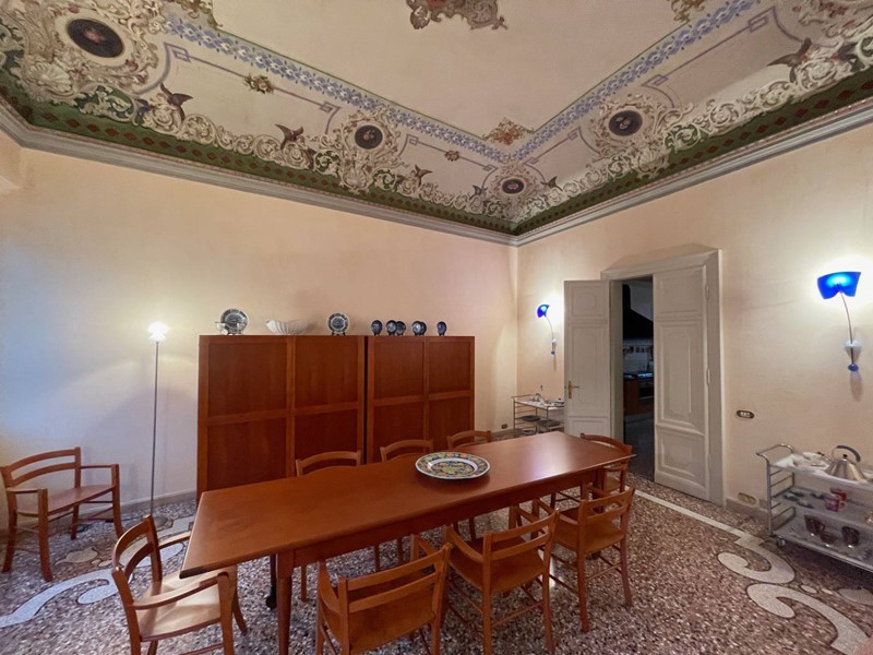 Casa Indipendente in Vendita a Ferrara, zona Centro storico, 1'800'000€, 1500 m²
