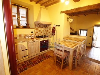 Quadrilocale in Vendita a Casole d'Elsa, 310'000€, 95 m², con Box