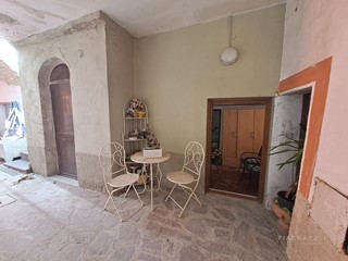 Casa Semi Indipendente in Vendita a Tresana, 94'000€, 102 m²