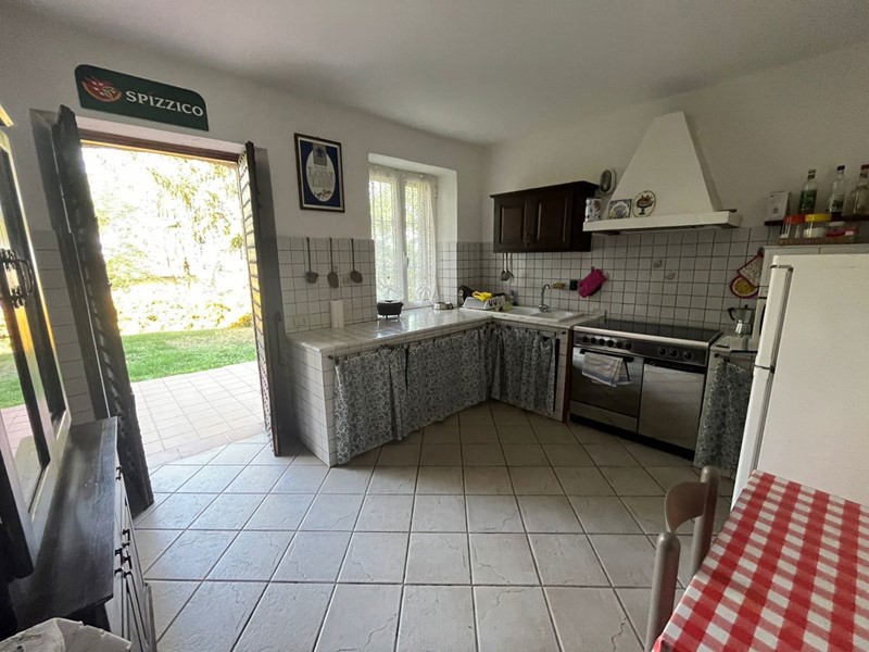 Casa Indipendente in Vendita a Mornico Losana, 225'000€, 200 m²