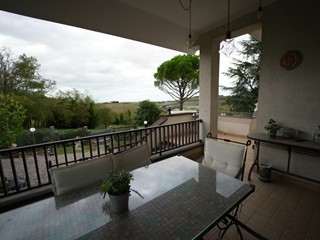 Casa Indipendente in Vendita a Coriano, 520'000€, 450 m²