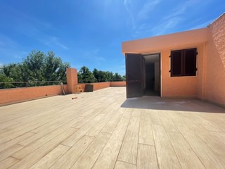 Casa Semi Indipendente in Affitto a Pietrasanta, zona Marina Di Pietrasanta, 110 m², arredato