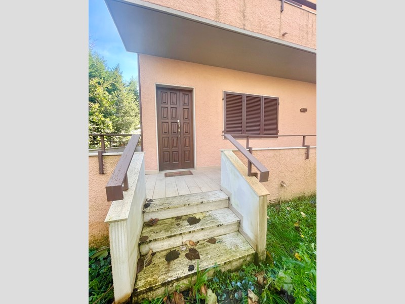 Casa Semi Indipendente in Affitto a Pietrasanta, zona Marina Di Pietrasanta, 110 m², arredato