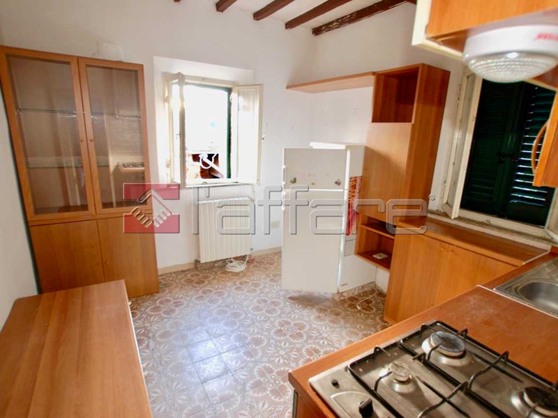 Appartamento in Vendita a Casciana Terme Lari, zona Cevoli, 57'000€, 75 m², arredato