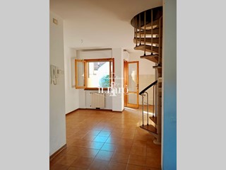 Appartamento in Vendita a Massarosa, 180'000€, 65 m², arredato