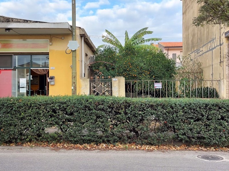 Casa Indipendente in Vendita a Sanluri, 120'000€, 137 m²