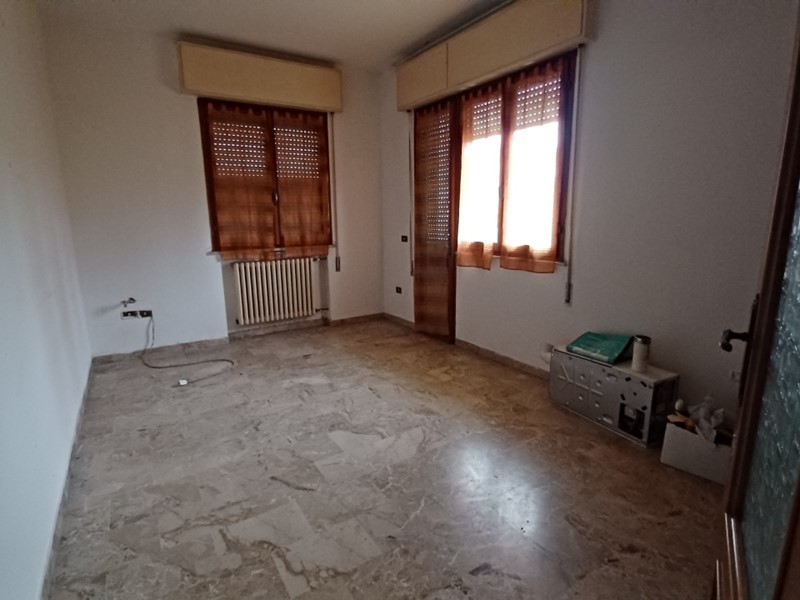Trilocale in Vendita a Sassofeltrio, zona Fratte, 80'000&euro;, 120 m²