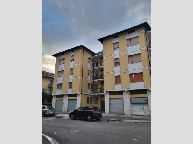 Appartamento in Vendita a Pescara, 80'000€, 109 m²