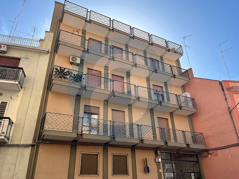 Quadrilocale in Vendita a Bari, zona Carbonara, 90'000€, 103 m²