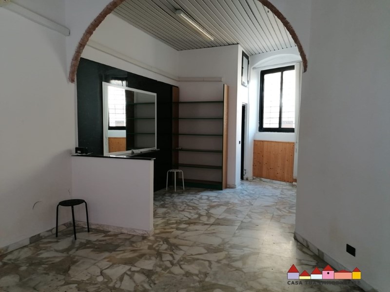 Negozio in Vendita a Carrara, 48'000€, 60 m²