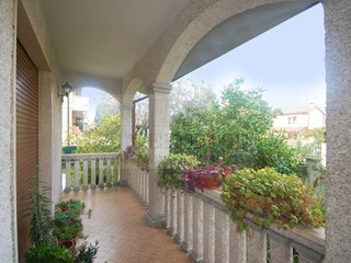 Villa in Vendita a Pietrasanta, zona Centro Storico Pressi, 550'000€, 210 m²