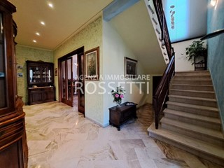 Villa in Vendita a Fucecchio, 420'000€, 260 m²