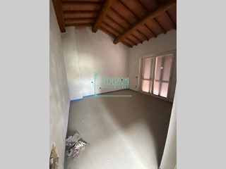 Villa bifamiliare in Vendita a Capannori, zona Lammari, 450'000€, 180 m²