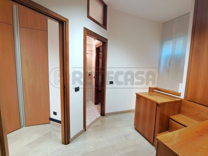 Ufficio in Affitto a Vicenza, 1'500€, 120 m²