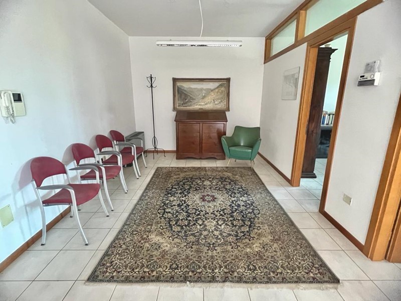 Ufficio in Vendita a Cesena, 255'000€, 90 m²