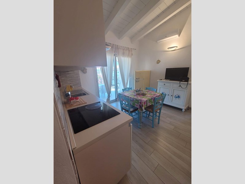 Trilocale in Vendita a Trinità d'Agultu e Vignola, zona Isola Rossa, 185'000€, 40 m², arredato
