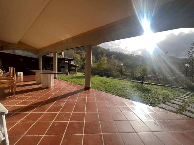 Casa Indipendente in Vendita a Aulla, zona GORASCO, 420'000€, 400 m²