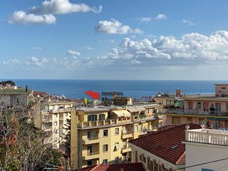 Casa Indipendente in Vendita a Sanremo, 690'000€, 266 m², con Box