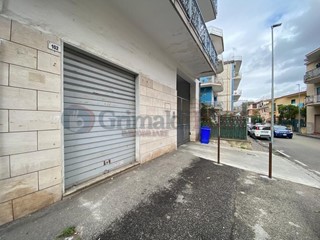 Immobile commerciale in Affitto a Villaricca, 450€, 45 m²