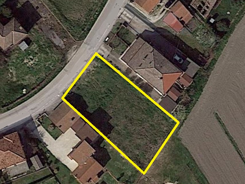 Terreno industriale in Vendita a Ceregnano, 19'000€, 892 m²