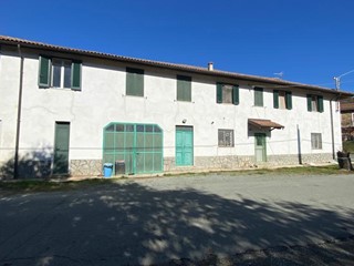 Casa Indipendente in Vendita a Cartosio, 200'000€, 350 m²