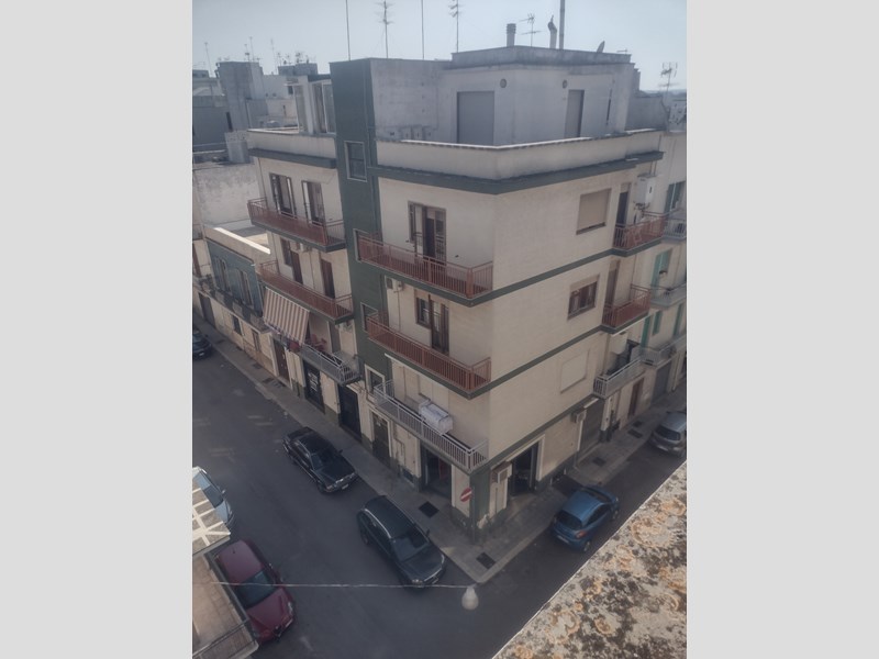 Appartamento in Vendita a Ostuni, zona centrale, 85'000€, 200 m², arredato, con Box