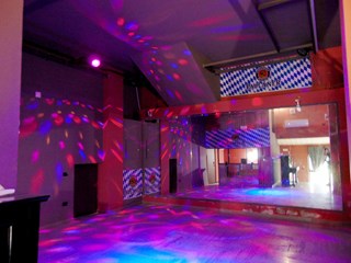 Immobile commerciale in Vendita a Rovito, zona Pianette di Rovito, 155'000€, 300 m²