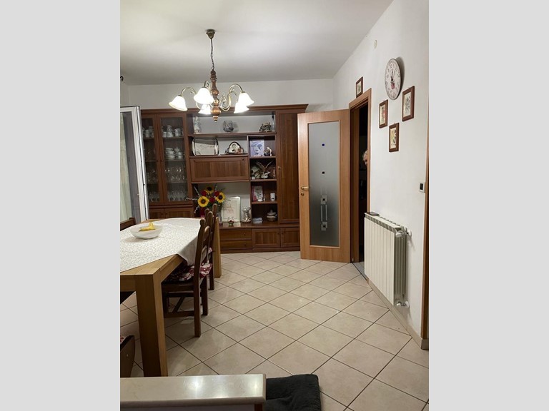 Quadrilocale in Vendita a Carrara, 190'000€, 110 m²