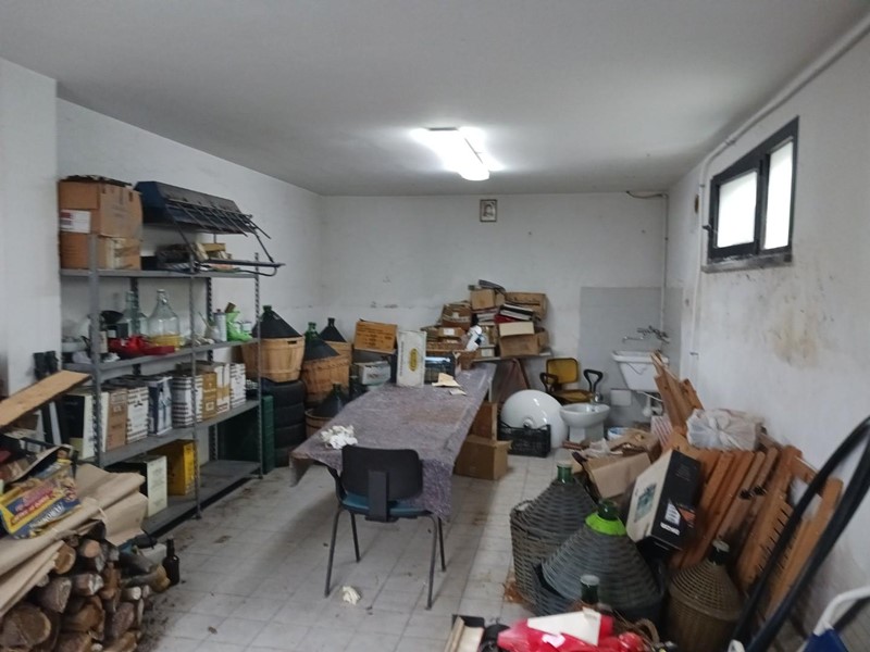 Magazzino in Affitto a Calcinaia, zona Fornacette, 300€, 34 m²