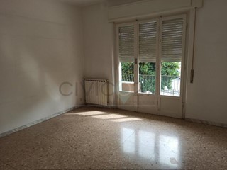 Appartamento in Vendita a Massa, 220'000€, 120 m², con Box